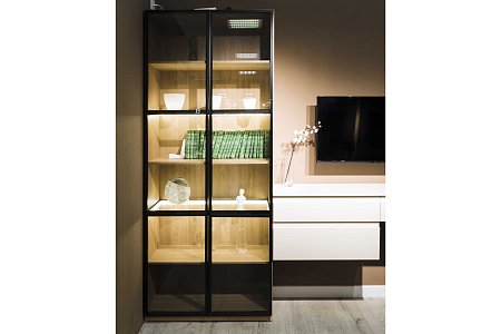 Заказать кухню Стеклянная витрина в Нового Уренгоя